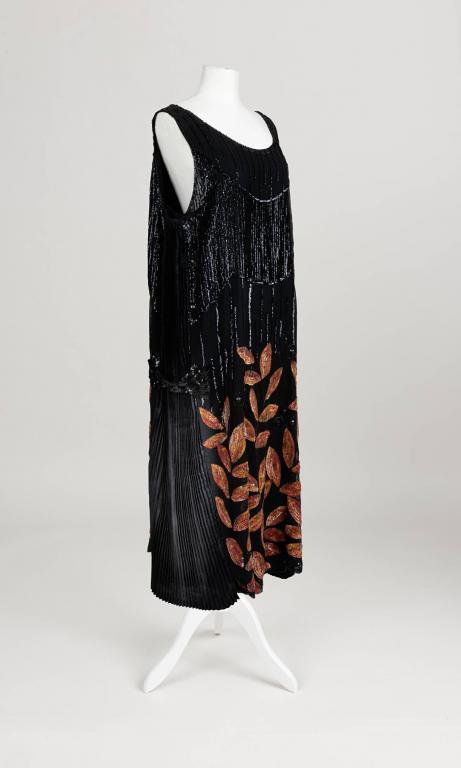 Charlestonkleid, um 1925. Historisches Museum Frankfurt, Foto: Horst Ziegenfusz.