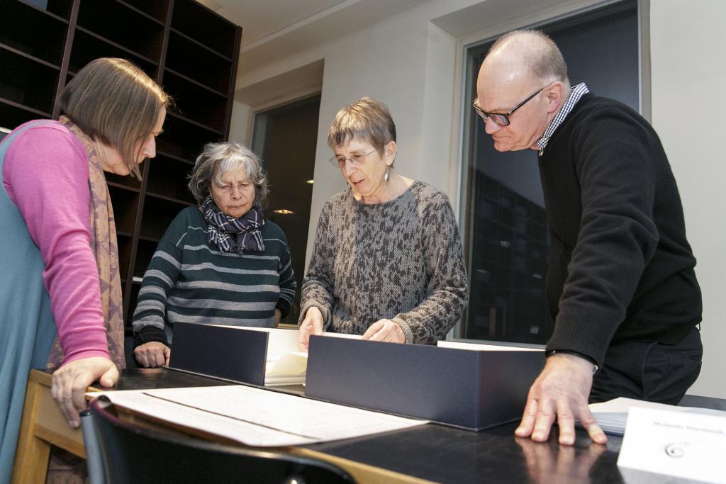 Besuchende in der BdG c HMF, Stefanie Kösling Besuchende in der Bibliothek der Generationen