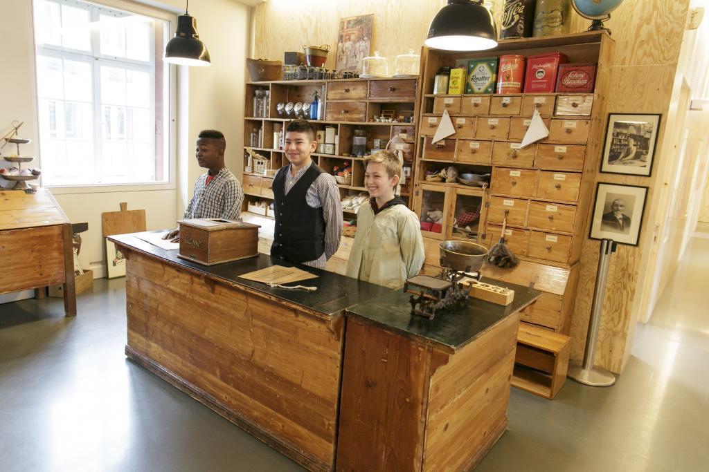 Kasse im Historischen Kaufladen im JuM, Foto Stefanie Kösling
