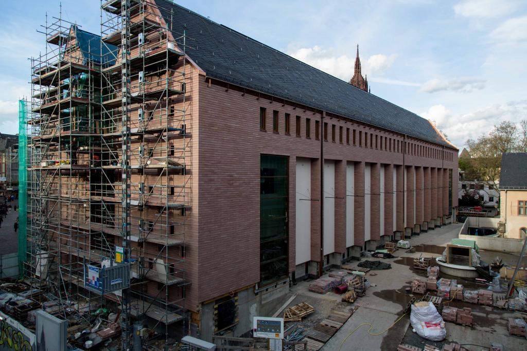 Museumsplatz und Ausstellungshaus © HMF Foto Robert Metsch