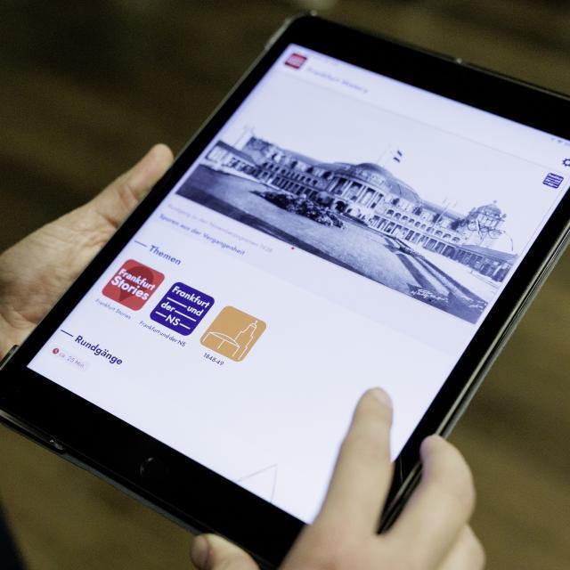 Frankfurt History App in Benutzung © HMF, Stefanie Kösling