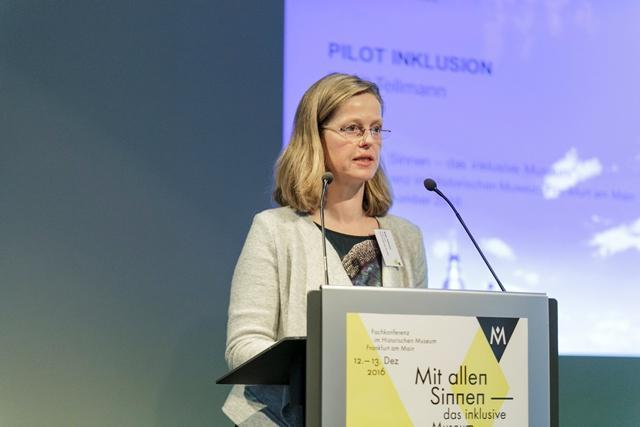 Die Fotografie zeigt Ursula Wallbrecher